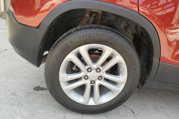Used Chevrolet Trax 2016 1.4T Manual Two-Wheel Drive Comfort Version with Sunroof Right Rear Wheel Hub