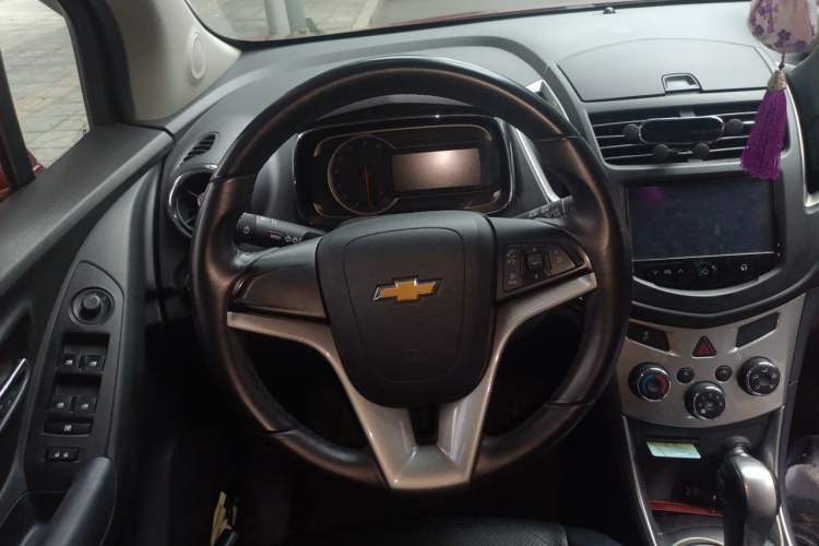 Used Chevrolet Trax 2016 1.4T Automatic Two-Wheel Drive Luxury Version Steering Wheel
