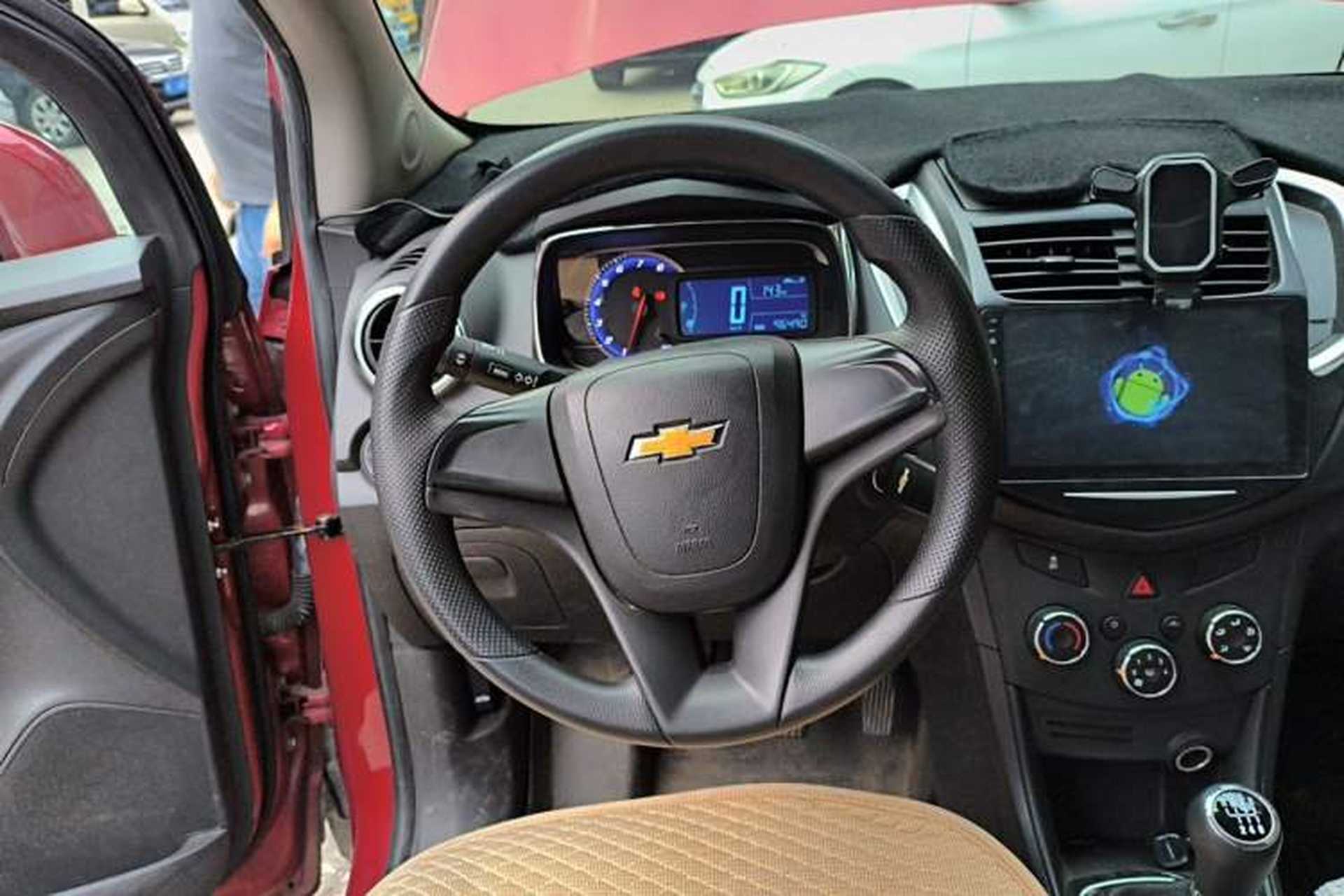 Used Chevrolet Trax 2016 1.4T Manual Two-Wheel Drive Comfort Version with Sunroof Steering Wheel
