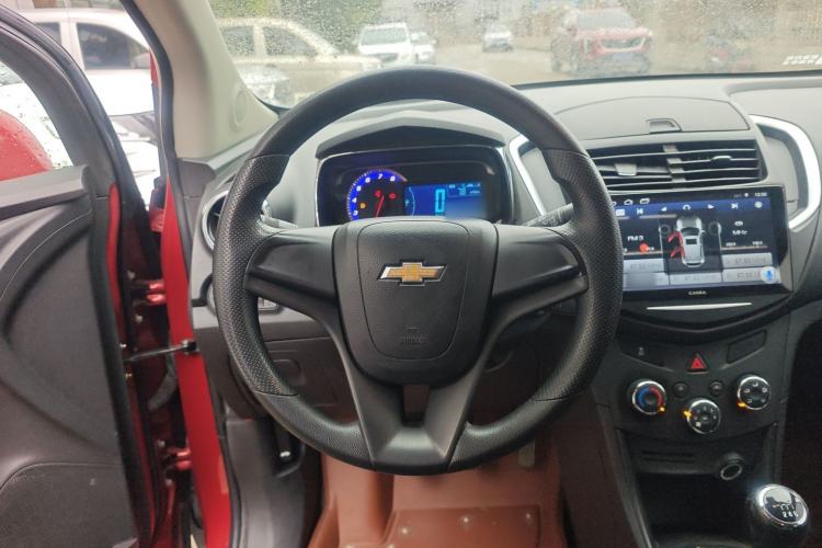 Used Chevrolet Trax 2016 1.4T Manual Two-Wheel Drive Comfort Version with Sunroof Steering Wheel