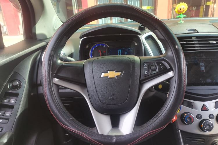 Used Chevrolet Trax 2016 1.4T Automatic Two-Wheel Drive Luxury Version Steering Wheel
