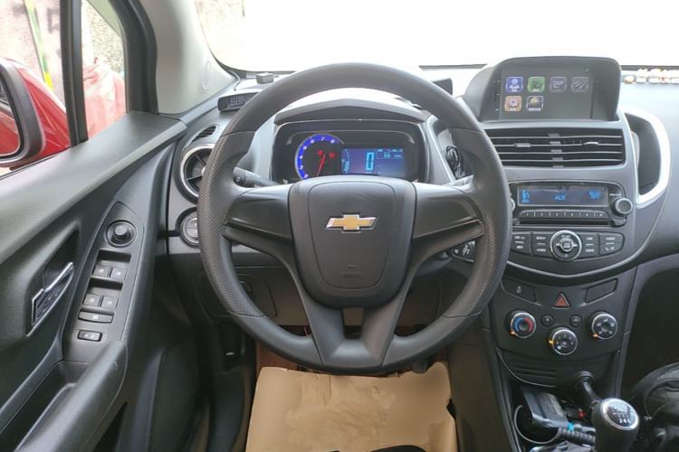 Used Chevrolet Trax 2016 1.4T Manual Two-Wheel Drive Comfort Version with Sunroof Steering Wheel