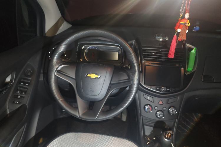Used Chevrolet Trax 2016 1.4T Manual Two-Wheel Drive Comfort Version with Sunroof Steering Wheel