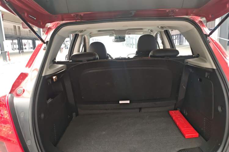 Used Chevrolet Trax 2016 1.4T Automatic Two-Wheel Drive Comfort Version with Sunroof Trunk
