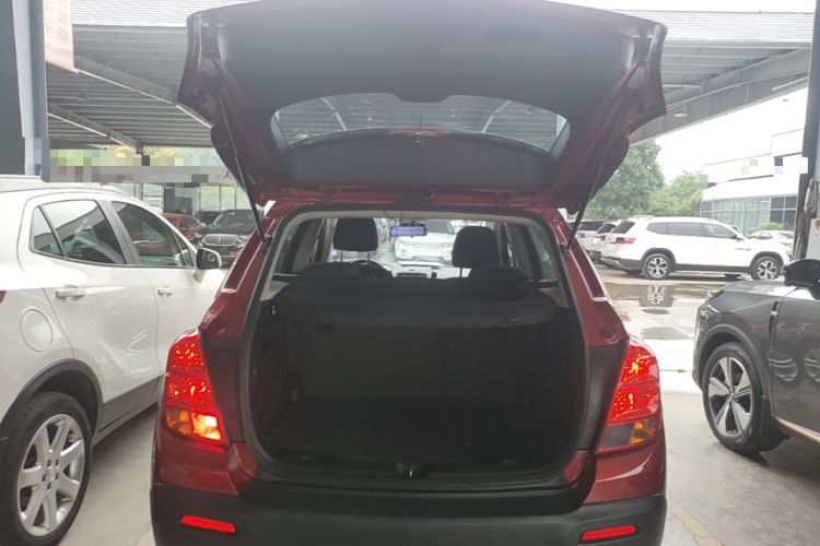 Used Chevrolet Trax 2016 1.4T Automatic Two-Wheel Drive Comfort Version with Sunroof Trunk