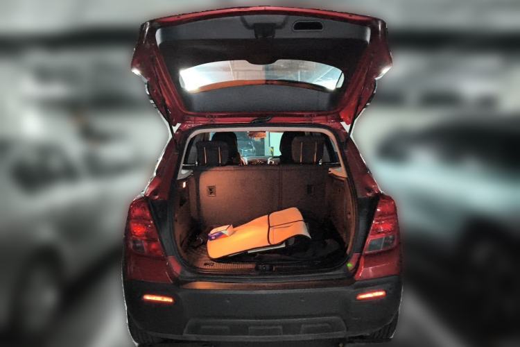 Used Chevrolet Trax 2016 1.4T Automatic Two-Wheel Drive Comfort Version with Sunroof Trunk