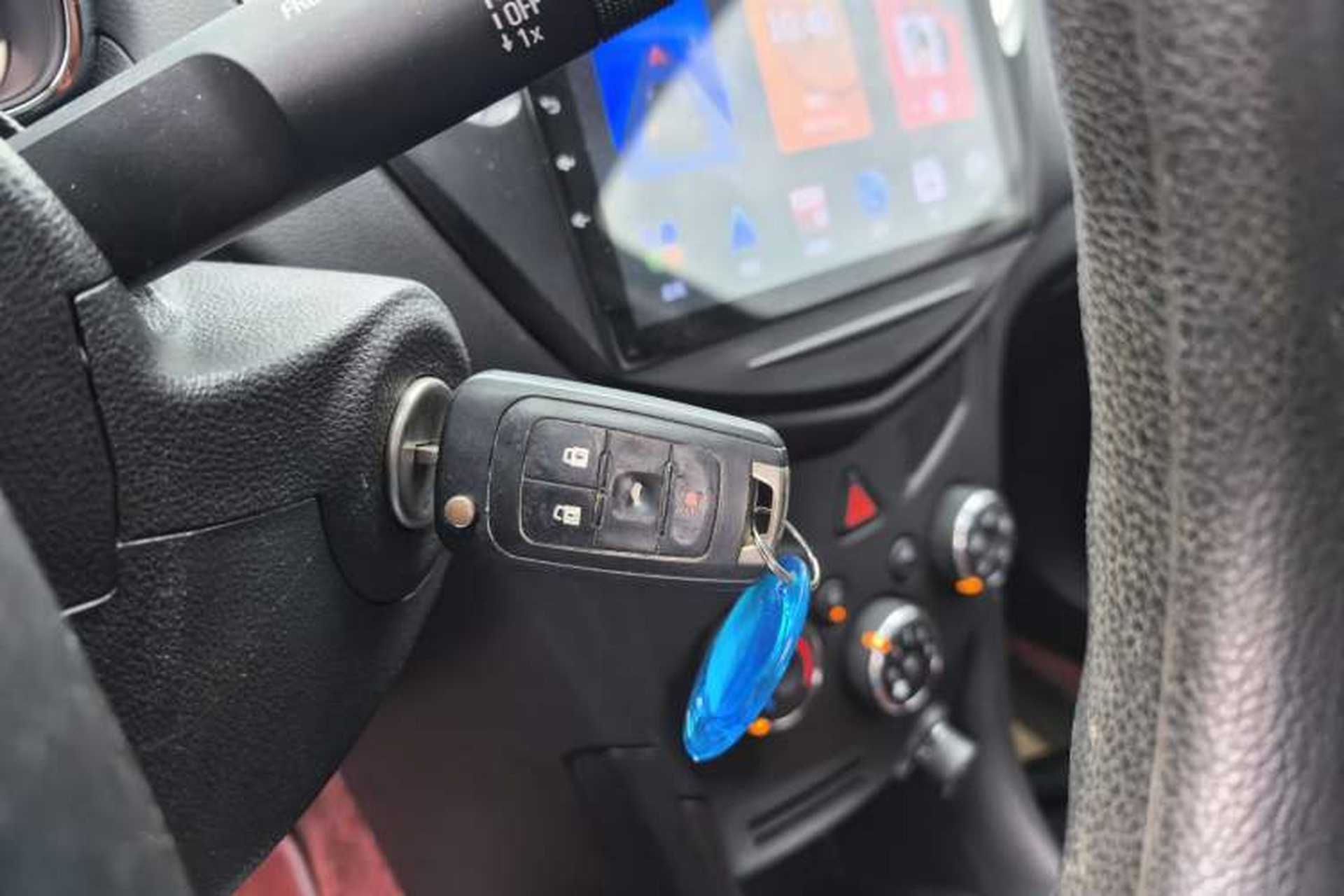 Used Chevrolet Trax 2016 1.4T Manual Two-Wheel Drive Comfort Version with Sunroof Vehicle Key