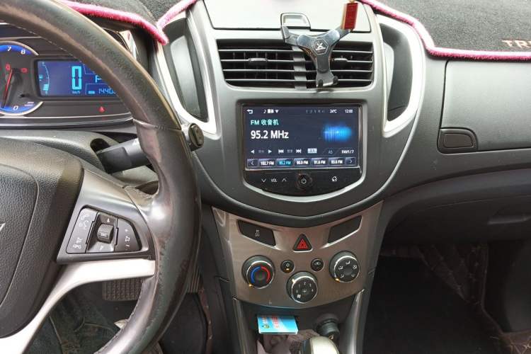 Used Chevrolet Trax 2016 1.4T Automatic Two-Wheel Drive Luxury Version Audio And AC Panel
