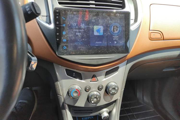 Used Chevrolet Trax 2016 1.4T Automatic Two-Wheel Drive Luxury Version Audio And AC Panel
