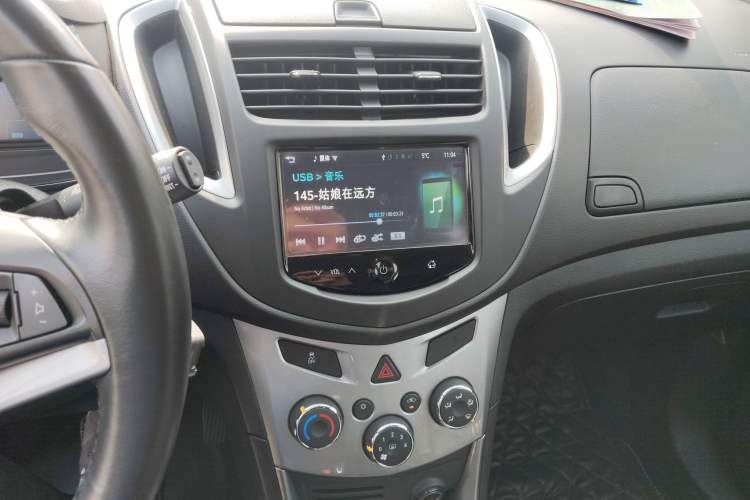 Used Chevrolet Trax 2016 1.4T Automatic Two-Wheel Drive Luxury Version Audio And AC Panel