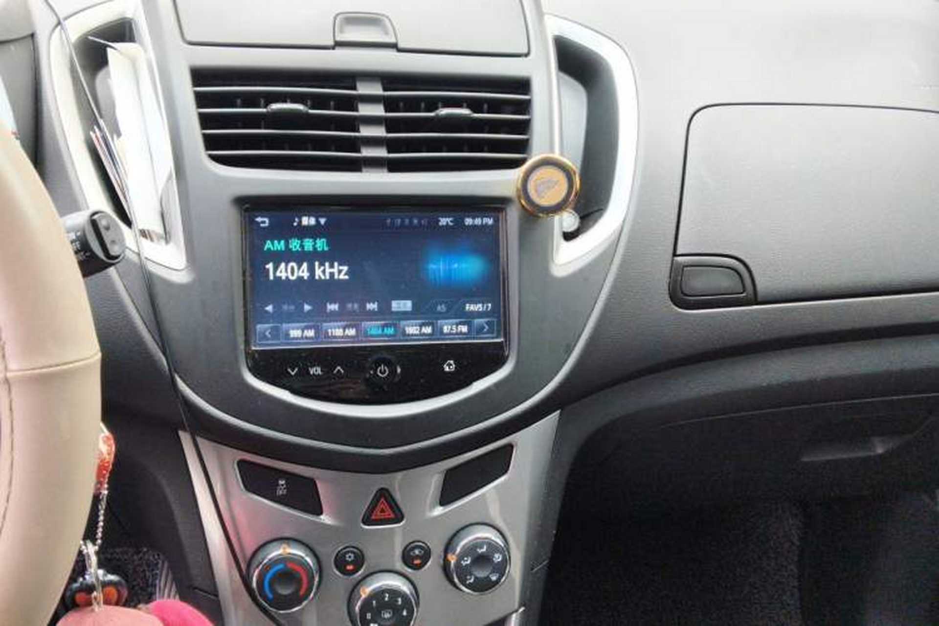 Used Chevrolet Trax 2016 1.4T Automatic Two-Wheel Drive Luxury Version Audio And AC Panel