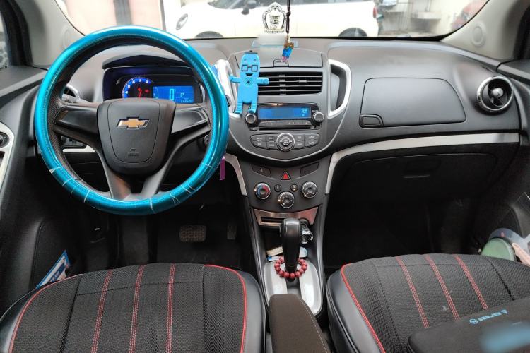 Used Chevrolet Trax 2016 1.4T Automatic Two-Wheel Drive Comfort Version with Sunroof Center Console