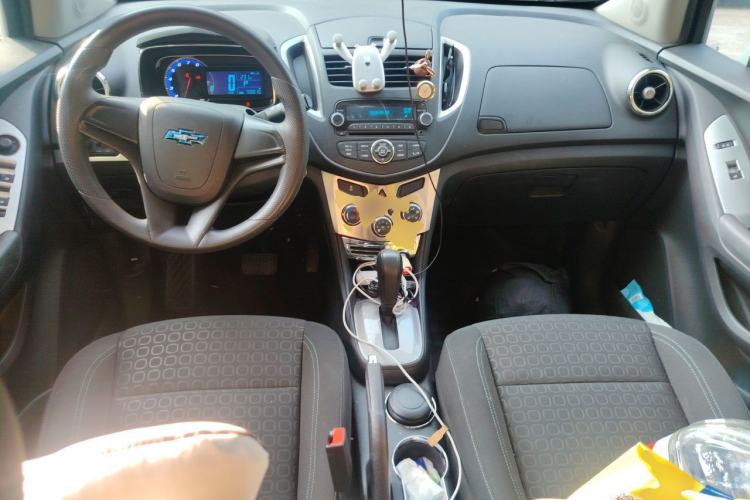 Used Chevrolet Trax 2016 1.4T Automatic Two-Wheel Drive Comfort Version with Sunroof Center Console