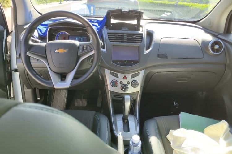 Used Chevrolet Trax 2016 1.4T Automatic Two-Wheel Drive Luxury Version Center Console