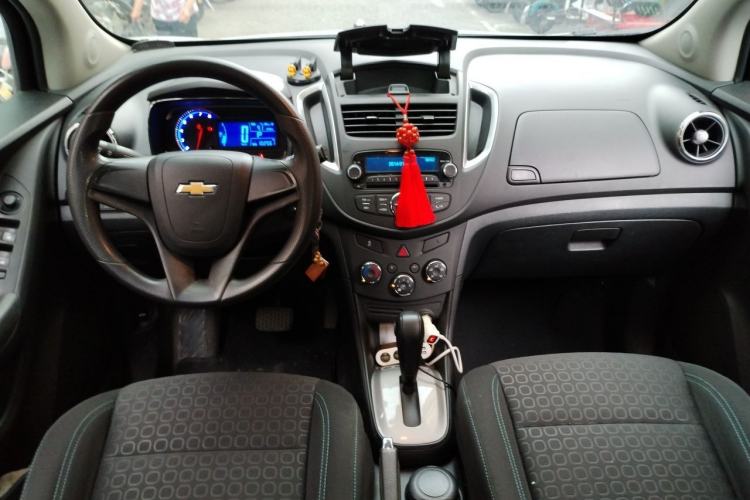 Used Chevrolet Trax 2016 1.4T Automatic Two-Wheel Drive Comfort Version with Sunroof Center Console