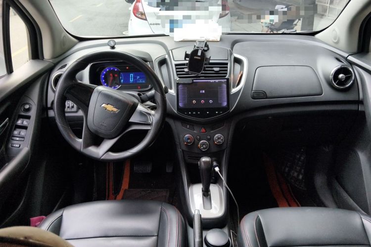 Used Chevrolet Trax 2016 1.4T Automatic Two-Wheel Drive Comfort Version with Sunroof Center Console