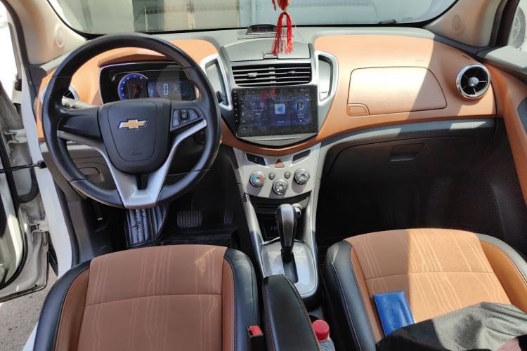 Used Chevrolet Trax 2016 1.4T Automatic Two-Wheel Drive Luxury Version Center Console
