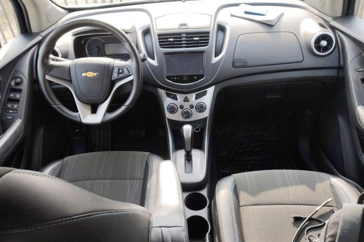 Used Chevrolet Trax 2016 1.4T Automatic Two-Wheel Drive Luxury Version Center Console