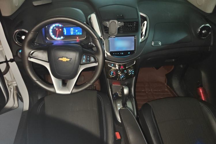 Used Chevrolet Trax 2016 1.4T Automatic Two-Wheel Drive Luxury Version Center Console