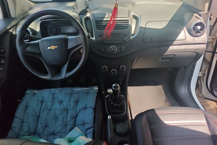 Used Chevrolet Trax 2016 1.4T Manual Two-Wheel Drive Comfort Version with Sunroof Center Console