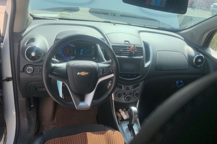 Used Chevrolet Trax 2016 1.4T Automatic Two-Wheel Drive Luxury Version Center Console