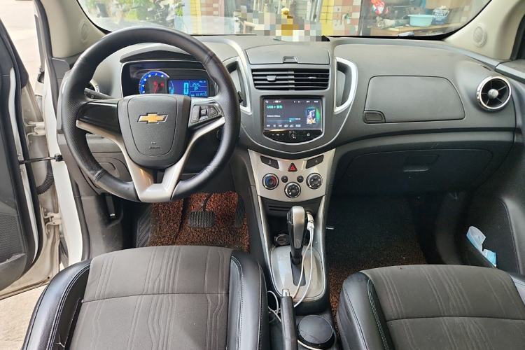 Used Chevrolet Trax 2016 1.4T Automatic Two-Wheel Drive Luxury Version Center Console
