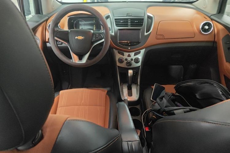 Used Chevrolet Trax 2016 1.4T Automatic Two-Wheel Drive Luxury Version Center Console