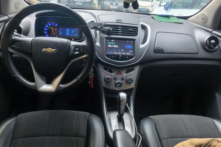 Used Chevrolet Trax 2016 1.4T Automatic Two-Wheel Drive Luxury Version Center Console
