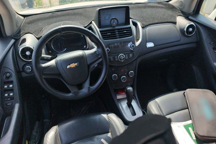 Used Chevrolet Trax 2016 1.4T Automatic Two-Wheel Drive Comfort Version with Sunroof Center Console