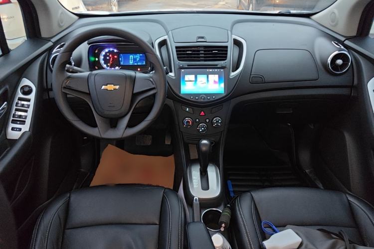 Used Chevrolet Trax 2016 1.4T Automatic Two-Wheel Drive Comfort Version with Sunroof Center Console