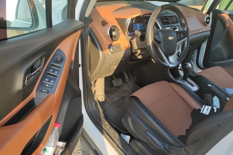 Used Chevrolet Trax 2016 1.4T Automatic Two-Wheel Drive Luxury Version Driver Seat