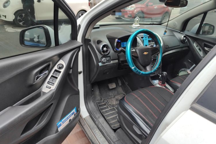 Used Chevrolet Trax 2016 1.4T Automatic Two-Wheel Drive Comfort Version with Sunroof Driver Seat