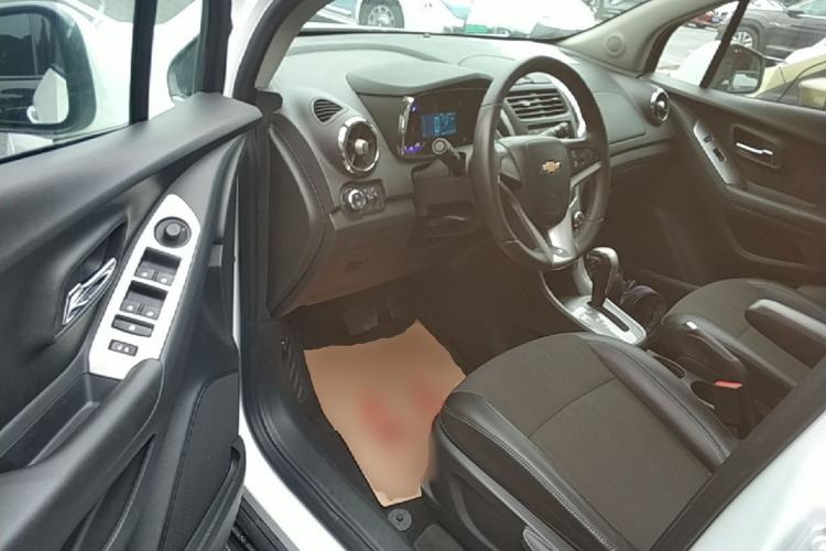Used Chevrolet Trax 2016 1.4T Automatic Two-Wheel Drive Luxury Version Driver Seat