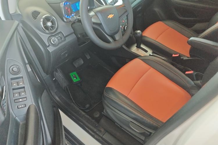Used Chevrolet Trax 2016 1.4T Automatic Two-Wheel Drive Comfort Version with Sunroof Driver Seat