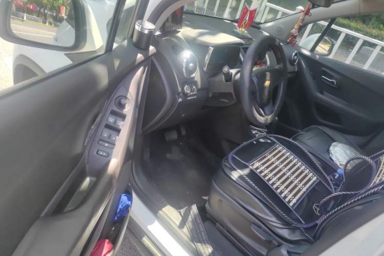 Used Chevrolet Trax 2016 1.4T Automatic Two-Wheel Drive Comfort Version with Sunroof Driver Seat