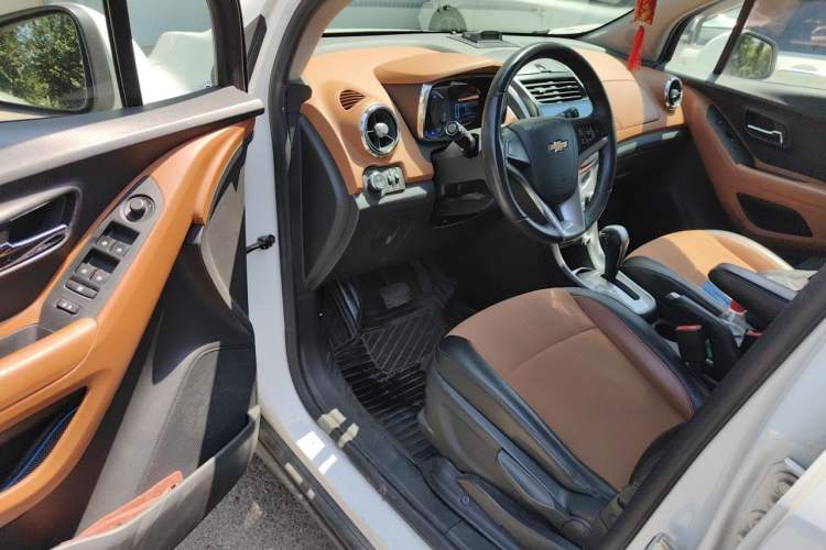 Used Chevrolet Trax 2016 1.4T Automatic Two-Wheel Drive Luxury Version Driver Seat