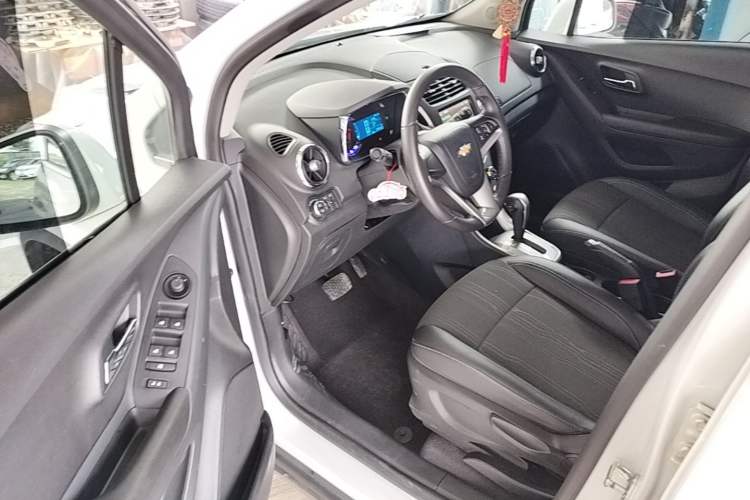 Used Chevrolet Trax 2016 1.4T Automatic Two-Wheel Drive Luxury Version Driver Seat