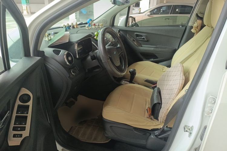 Used Chevrolet Trax 2016 1.4T Automatic Two-Wheel Drive Comfort Version with Sunroof Driver Seat