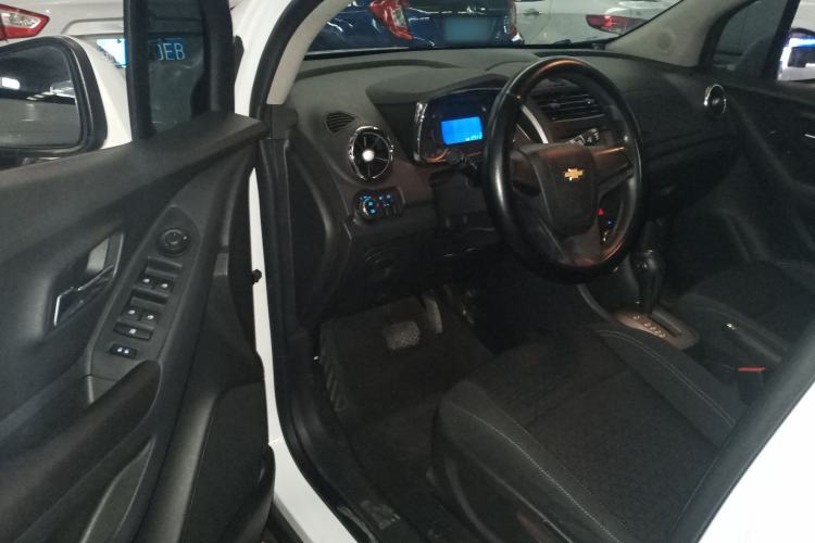 Used Chevrolet Trax 2016 1.4T Automatic Two-Wheel Drive Comfort Version with Sunroof Driver Seat