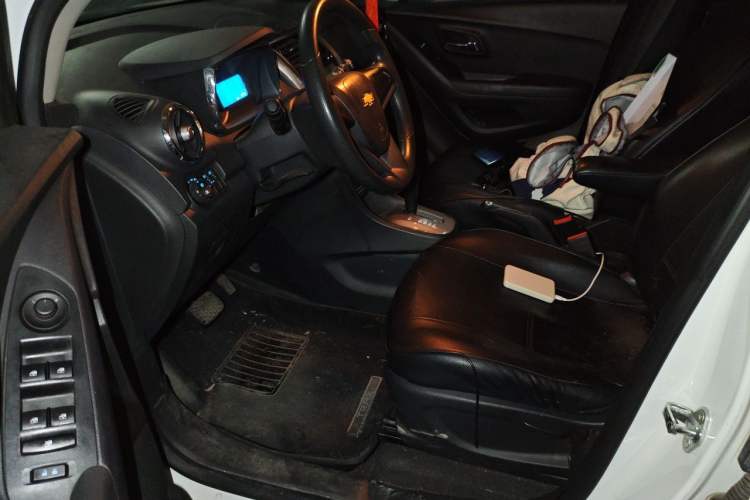 Used Chevrolet Trax 2016 1.4T Automatic Two-Wheel Drive Comfort Version with Sunroof Driver Seat