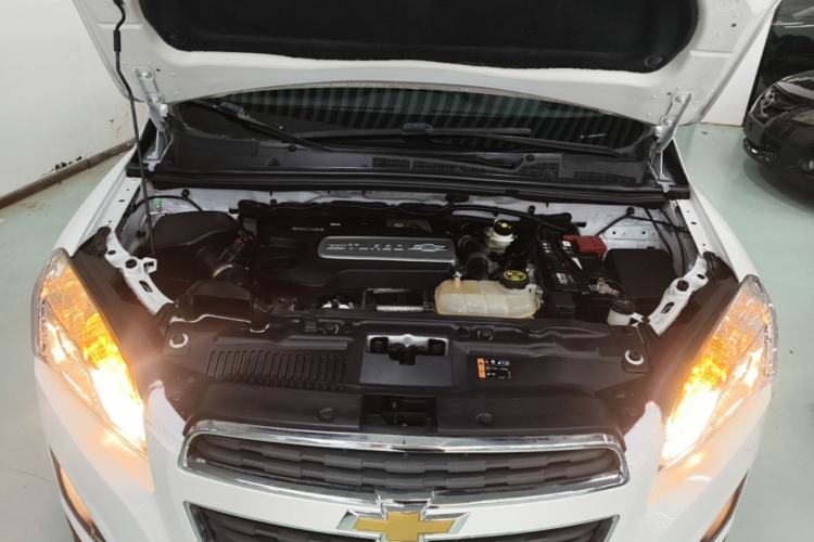 Used Chevrolet Trax 2016 1.4T Automatic Two-Wheel Drive Comfort Version with Sunroof Engine Bay