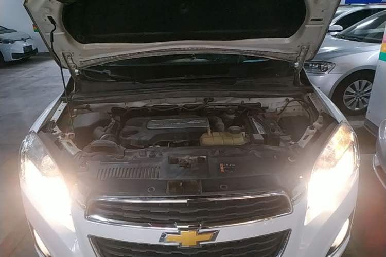 Used Chevrolet Trax 2016 1.4T Automatic Two-Wheel Drive Comfort Version with Sunroof Engine Bay