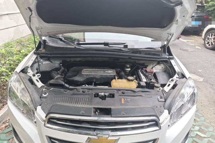 Used Chevrolet Trax 2016 1.4T Automatic 4x4 Flagship Model Engine Bay