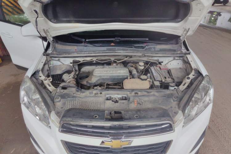 Used Chevrolet Trax 2016 1.4T Automatic Two-Wheel Drive Comfort Version with Sunroof Engine Bay