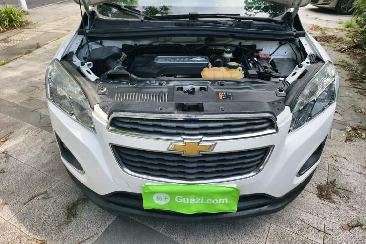 Used Chevrolet Trax 2016 1.4T Automatic Two-Wheel Drive Comfort Version with Sunroof Engine Bay