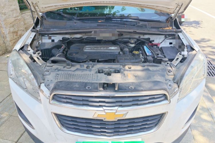 Used Chevrolet Trax 2016 1.4T Automatic Two-Wheel Drive Comfort Version with Sunroof Engine Bay