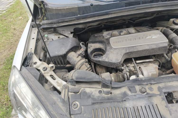 Used Chevrolet Trax 2016 1.4T Automatic 4x4 Flagship Model Engine Bay Right