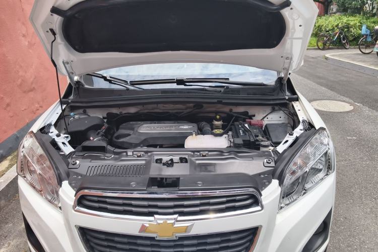 Used Chevrolet Trax 2016 1.4T Automatic Two-Wheel Drive Comfort Version with Sunroof Engine Bay