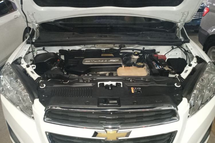 Used Chevrolet Trax 2016 1.4T Automatic Two-Wheel Drive Comfort Version with Sunroof Engine Bay