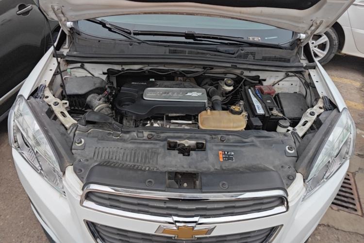 Used Chevrolet Trax 2016 1.4T Automatic Two-Wheel Drive Comfort Version with Sunroof Engine Bay